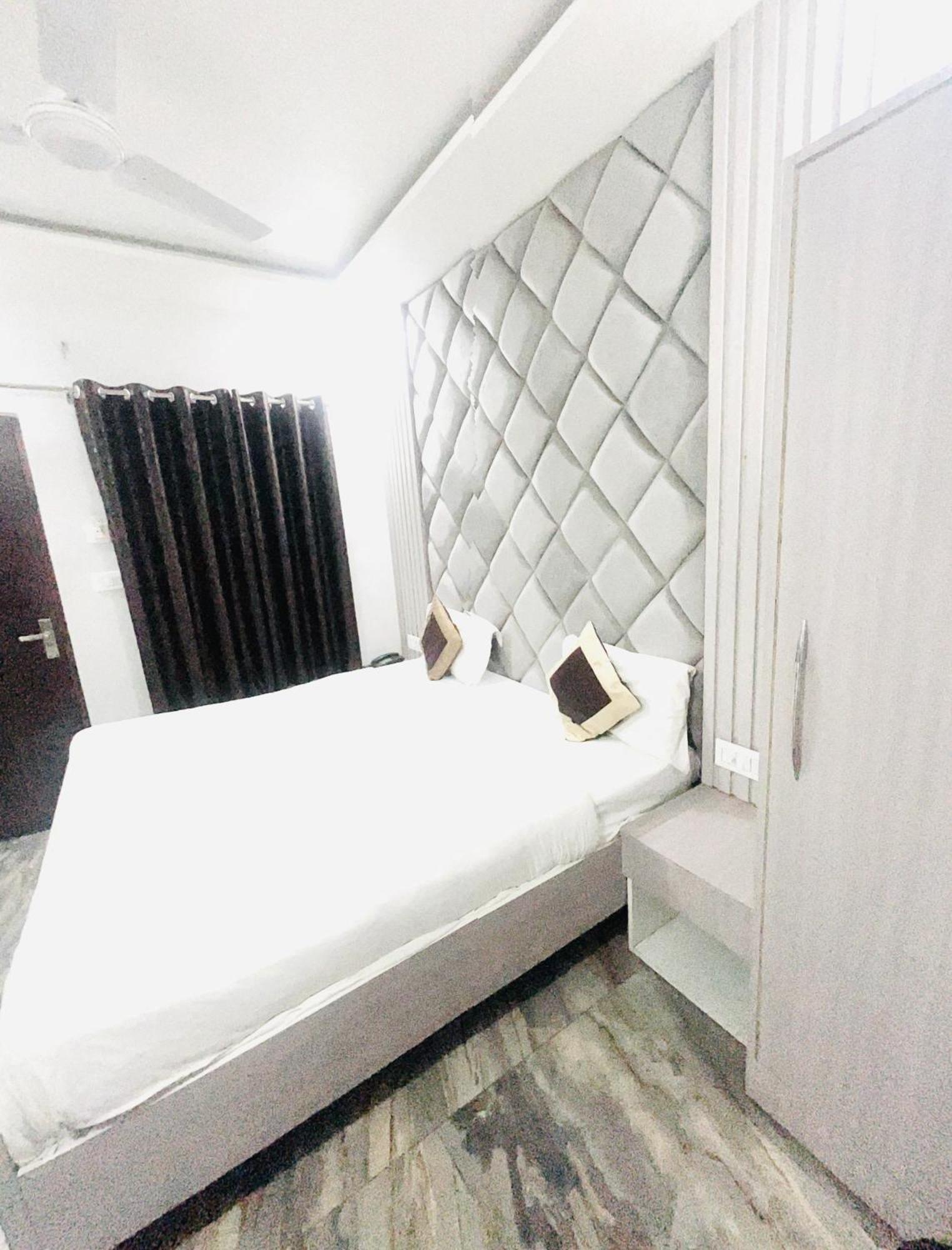 Hotel Green Apple Bareilly Bagian luar foto