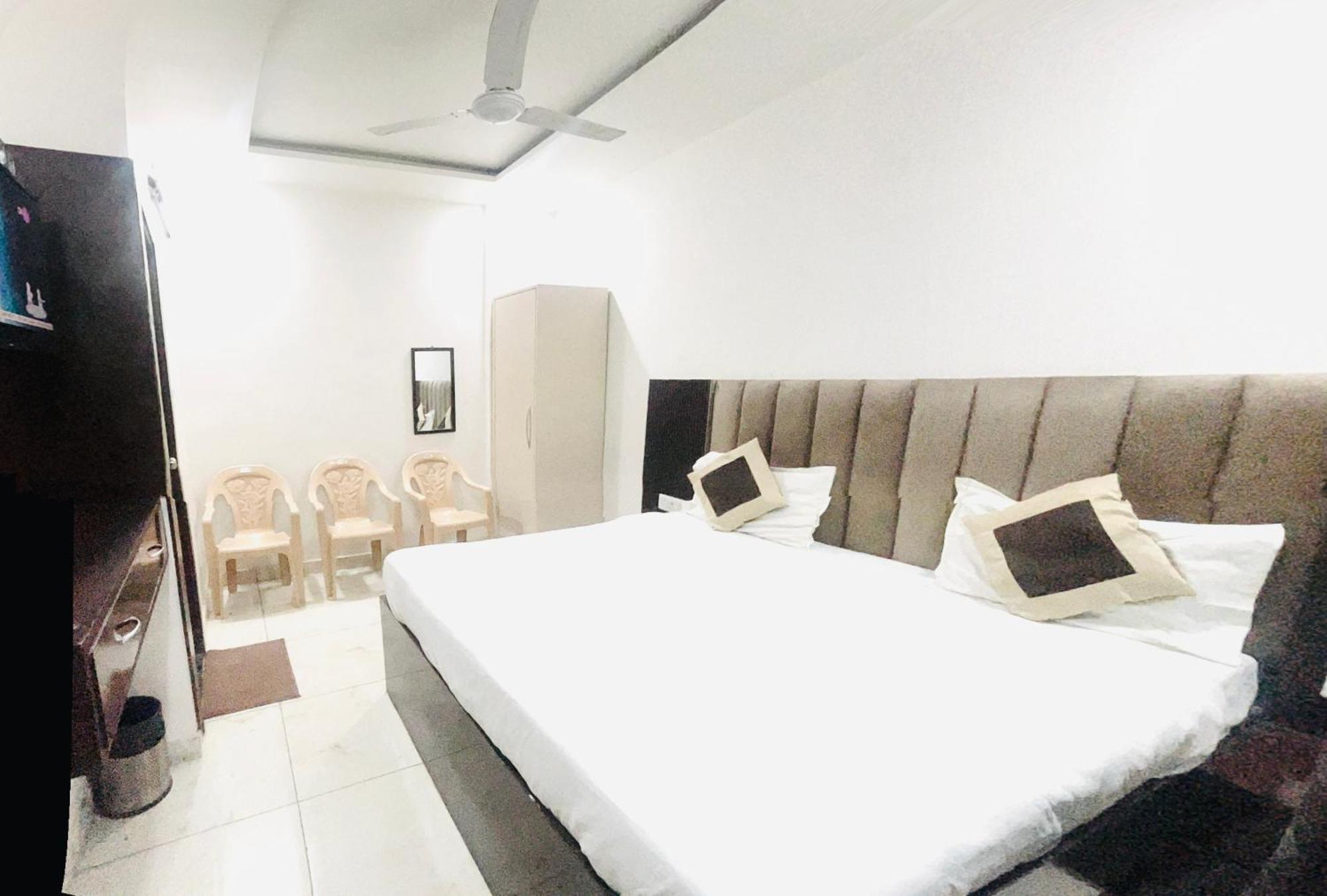 Hotel Green Apple Bareilly Bagian luar foto