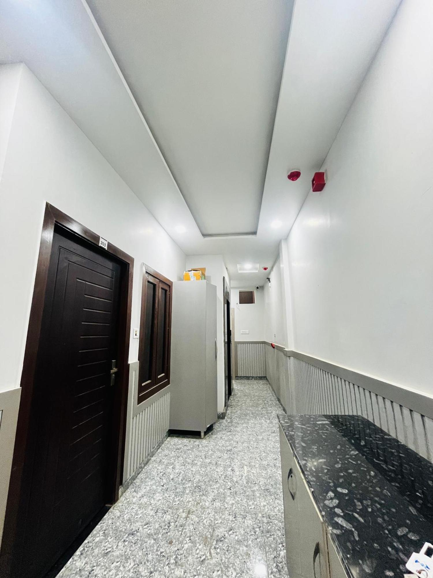 Hotel Green Apple Bareilly Bagian luar foto